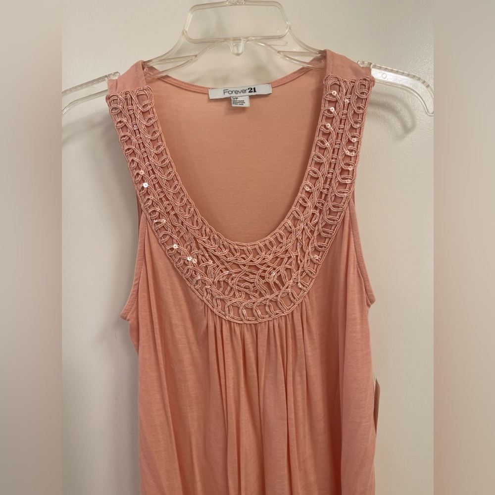 Women’s Sleeveless Top. Size Small. New with tags.